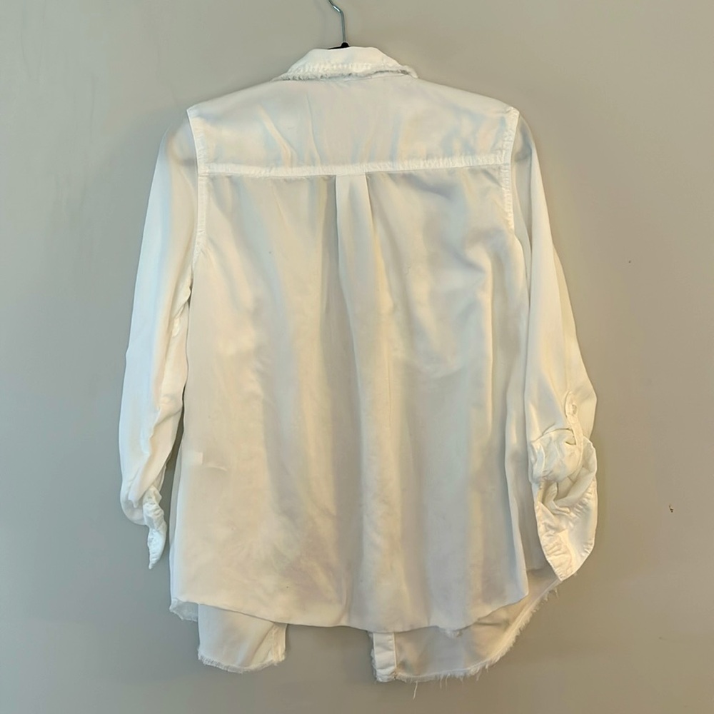 Chico’s Lendzing Fringe- hemmed- Front pockets - roll-tab sleeves white shirt - Picture 4 of 11